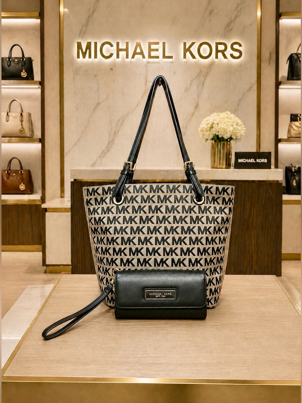 Michael Kors. Jet Set Signature Tote Bag with Free Wristlet & Dust Bag.